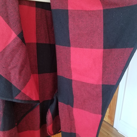 Draped Open Red and Black Plaid Vest size 2x - Picture 5 of 8